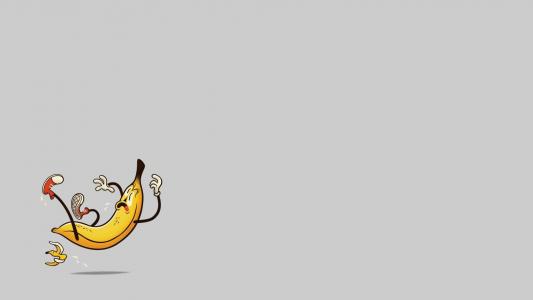 香蕉在果皮上滑倒