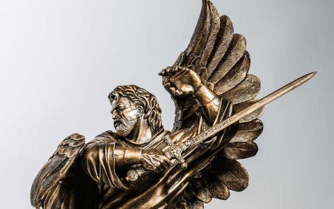 天使战士雕像