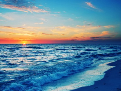 令人惊叹的海洋日落壁纸
