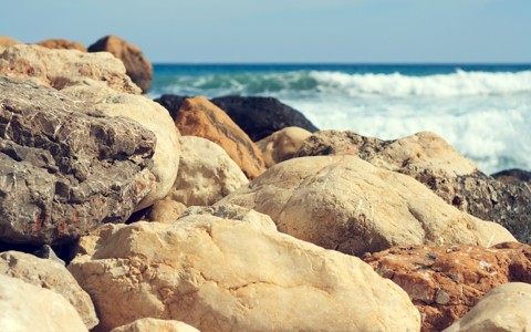 海滩上的岩石