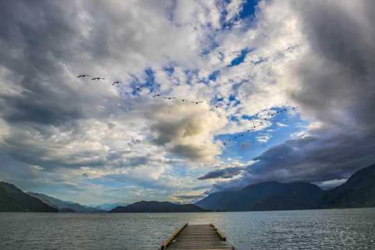 加拿大温哥华哈里森湖景色高清图片