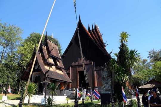 泰国黑庙景物图片