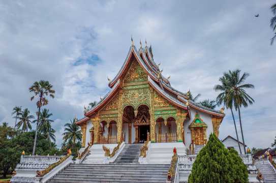 老挝琅勃拉邦都会风光图片