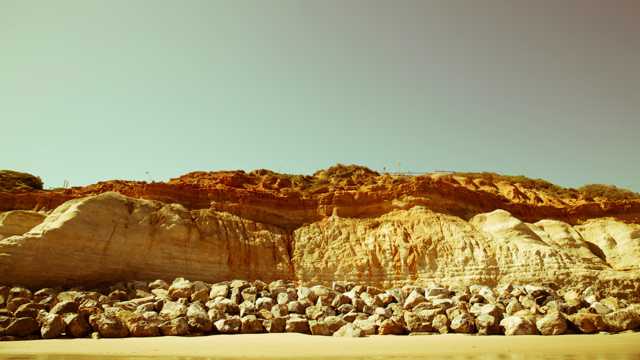 沙滩的悬崖图片