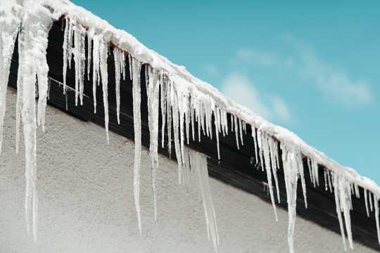 冬季屋顶结霜图片