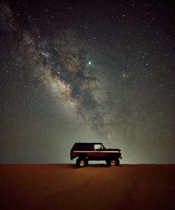 夜空下的大漠图片