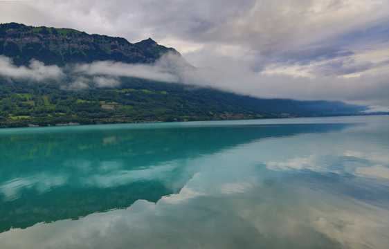 瑞士布里恩茨湖景色图片