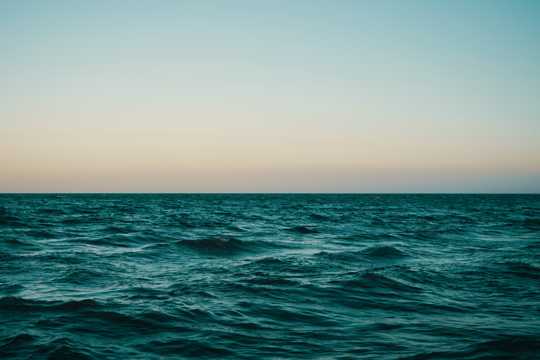 无边无际的海洋图片