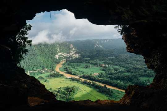 天然的山洞图片