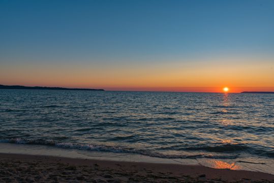 海岸日落景观图片