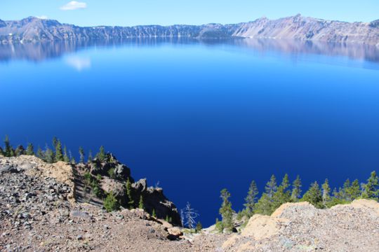 美国俄勒冈火山口湖自然景象图片