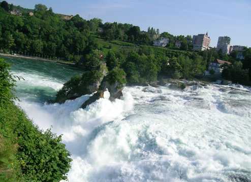 瑞士莱茵瀑布景色图片